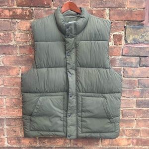 Gap Recycled Puffer Vest